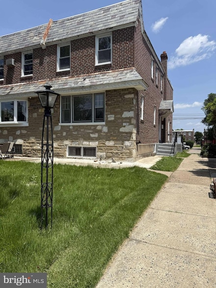 1007 Brighton St, Philadelphia, PA 19111