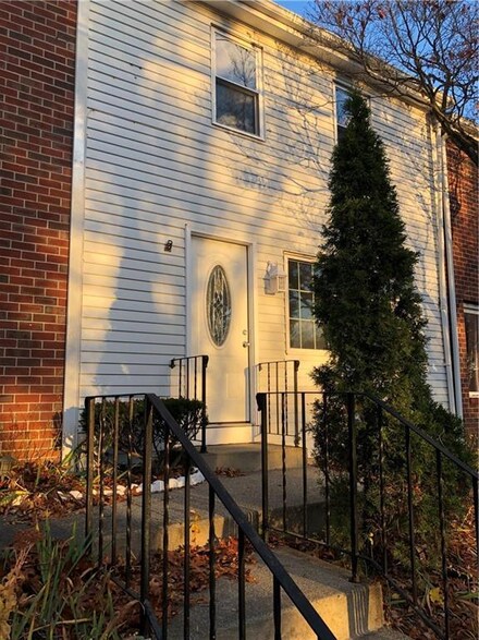 222 School St, Pawtucket, RI 02860