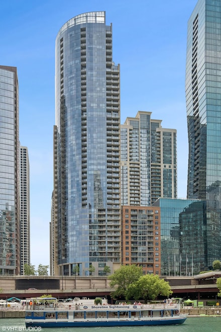 420 E Waterside Dr Unit 1103, Chicago, IL 60601