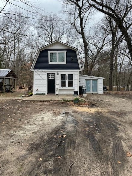 1761 E Pine St, Newaygo, MI 49337