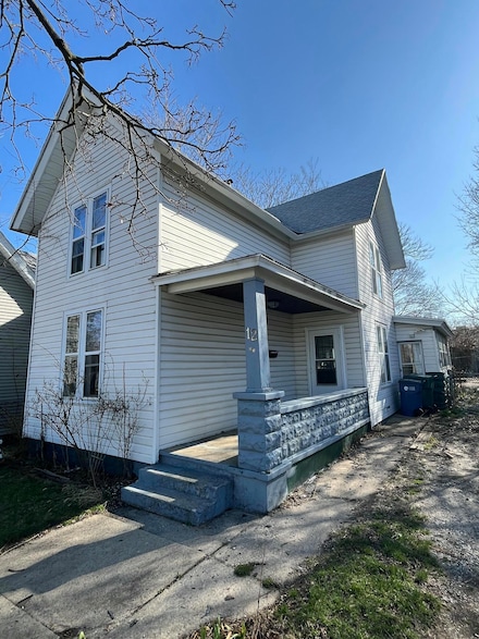 12 Indiana Ave NW, Grand Rapids, MI 49504