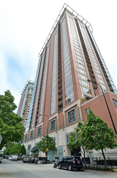 415 E North Water St Unit 2701, Chicago, IL 60611