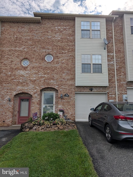 241 Flint Hill Rd, Alburtis, PA 18011