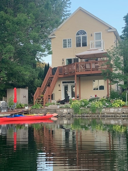 10 Bumpy Ln, Methuen, MA 01844