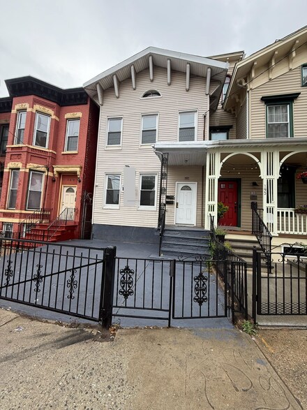 191 Summit Ave, Jersey City, NJ 07304