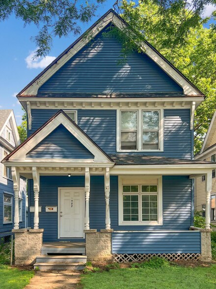 927 Sherburne Ave, Saint Paul, MN 55104
