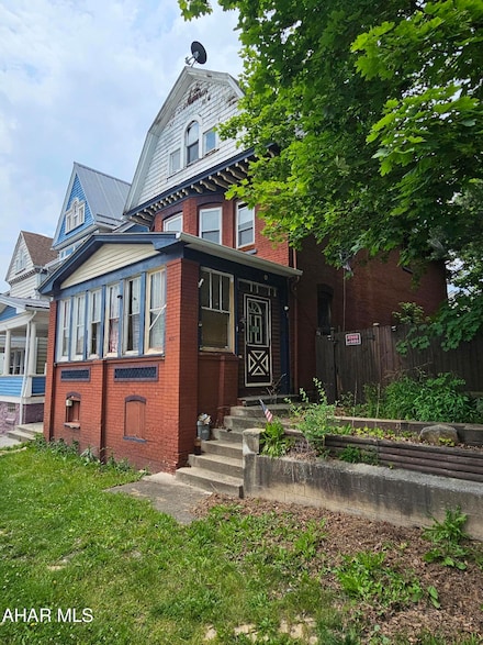 625 N 5th Ave, Altoona, PA 16601
