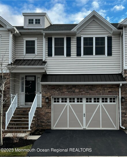 46 Eckert Dr, Lincroft, NJ 07738
