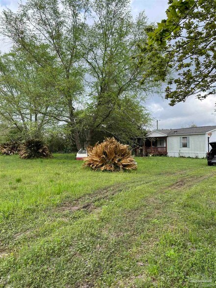 13938 Highway 87 N, Jay, FL 32565