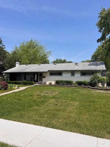 35 Douglas Ct, Hoffman Estates, IL 60169