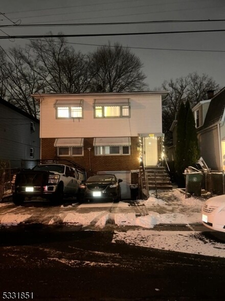 814 Cleveland Ave, Linden, NJ 07036