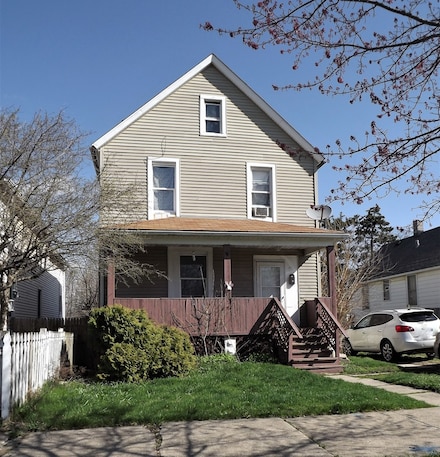 21 E 21st St, Chicago Heights, IL 60411