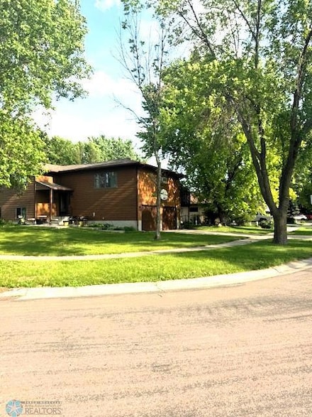 118 36th Ave N, Fargo, ND 58102
