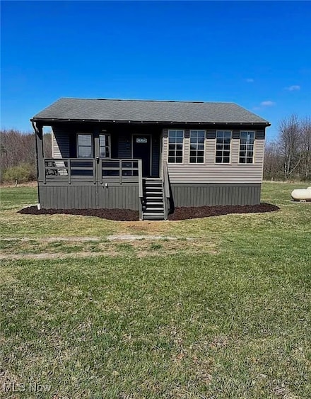 18010 Winterset Ln, Lore City, OH 43755