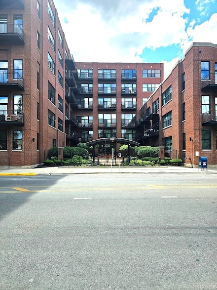 2323 W Pershing Rd Unit 230, Chicago, IL 60609
