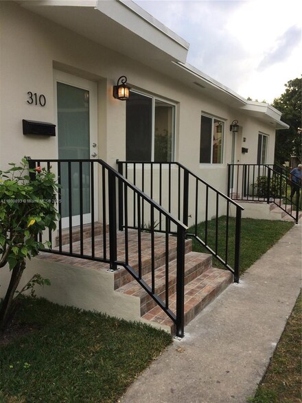 310 SW 31st Ave, Miami, FL 33135
