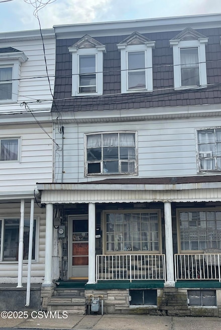142 S Chestnut St, Mount Carmel, PA 17851