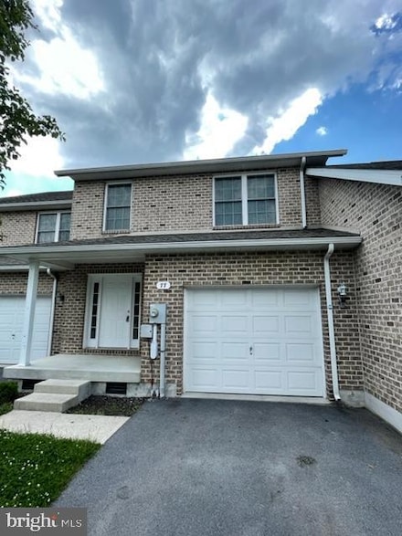 103 Meadowcreek Dr S, Chambersburg, PA 17202