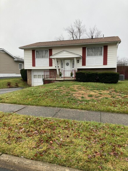 6487 Carriage Ln, Reynoldsburg, OH 43068