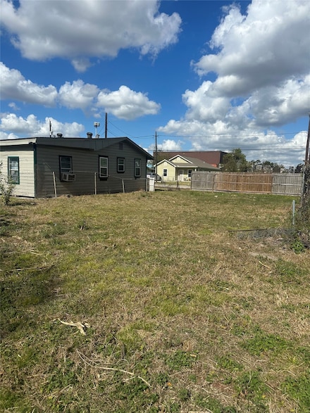 8034 Safebuy St, Houston, TX 77028