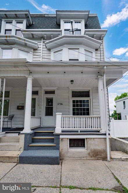 1736 W Norwegian St, Pottsville, PA 17901