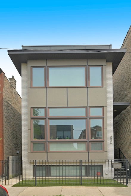 2036 W Huron St, Chicago, IL 60612