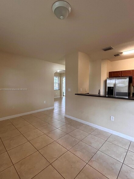 9153 SW 227th St Unit 9, Cutler Bay, FL 33190