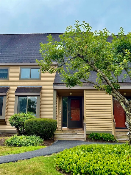 16 Winchester Ct, Pembroke, NH 03275