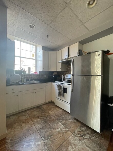 72 Kneeland St Unit 503, Boston, MA 02111