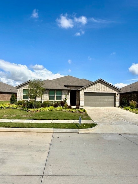 401 Alice Harney Rd, Burleson, TX 76028