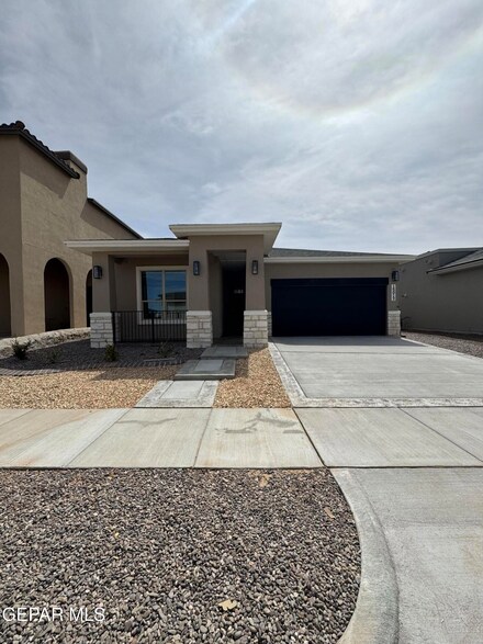 15012 Composition Ave, El Paso, TX 79938