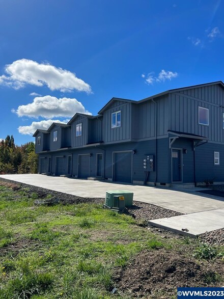 222 28th Ave SE, Albany, OR 97322