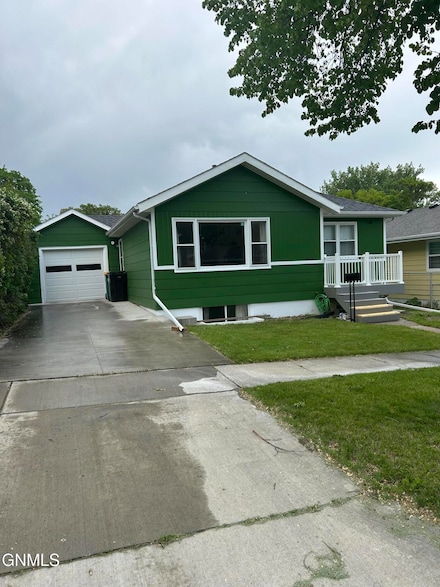 1818 E Ave d E, Bismarck, ND 58501