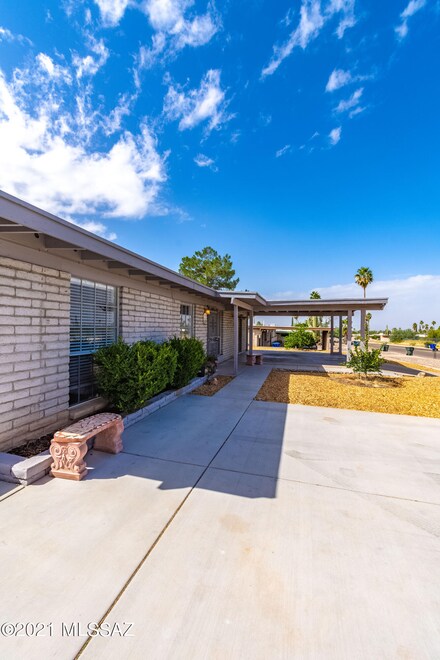 9442 E 29th St, Tucson, AZ 85710