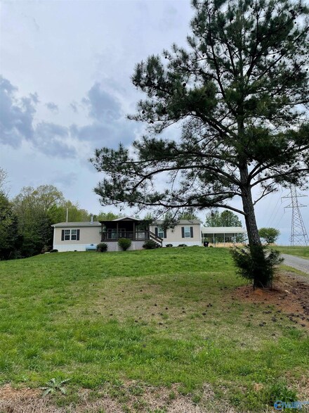 3291 County Road 96, Stevenson, AL 35772