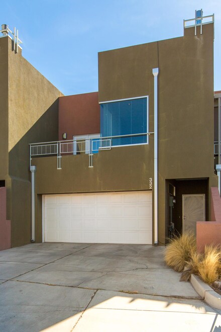 332 Valverde Dr SE, Albuquerque, NM 87108