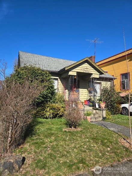 110 NW 83rd St, Seattle, WA 98117