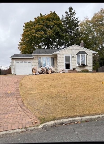 7 Byrd Ct, Kings Park, NY 11754