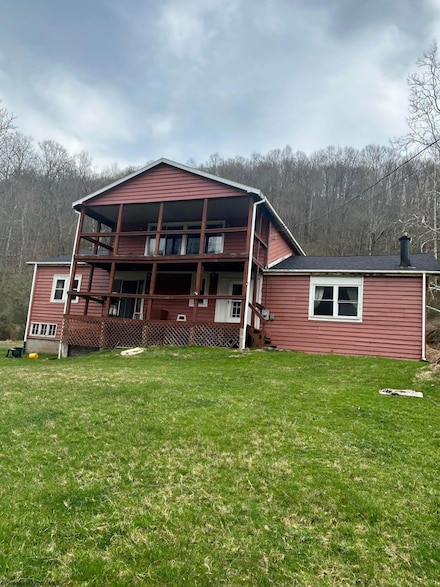 5189 Vadis Rd, Alum Bridge, WV 26321
