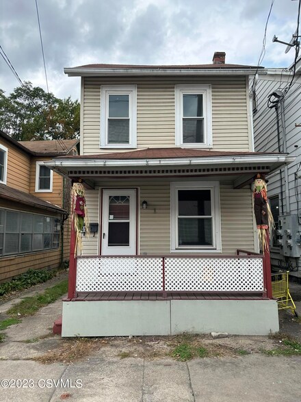 41 N 8th St, Sunbury, PA 17801