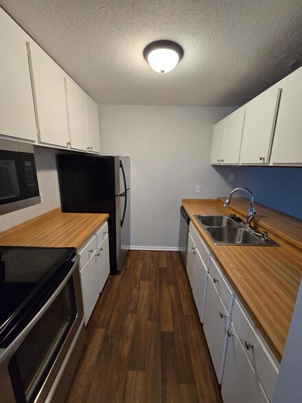 2800 Hamline Ave N Unit 248, Roseville, MN 55113