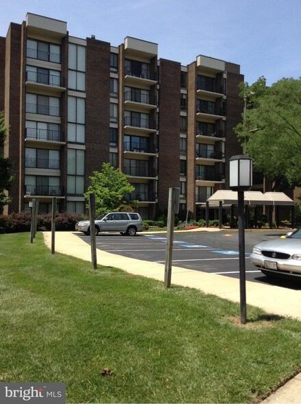 9900 Georgia Ave Unit T4, Silver Spring, MD 20902