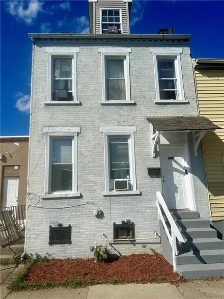 847 Jackson St, Allentown, PA 18102