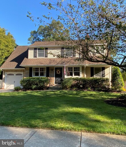 612 Windsor Place, Moorestown, NJ 08057