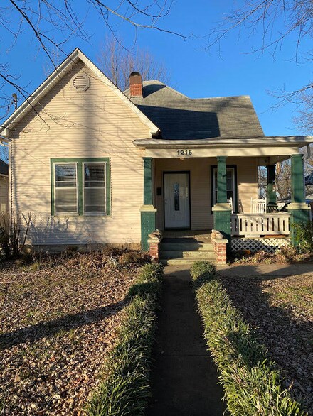 1215 W Walnut St, Springfield, MO 65806