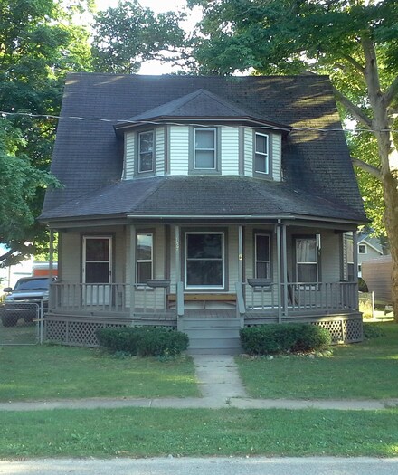 157 W Dibble St, Marcellus, MI 49067
