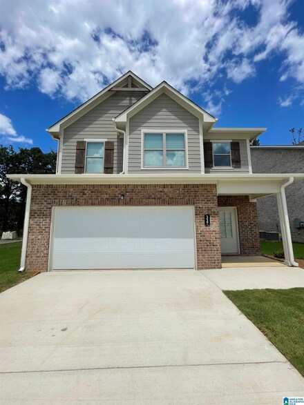 337 Shiloh Creek Dr, Calera, AL 35040