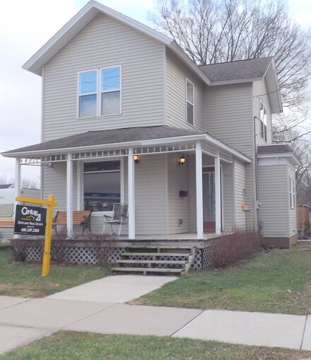 904 12th St, Brodhead, WI 53520