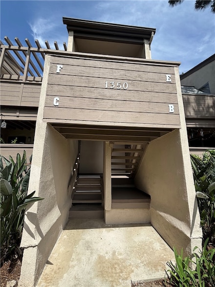 1350 Cabrillo Park Dr Unit F, Santa Ana, CA 92701