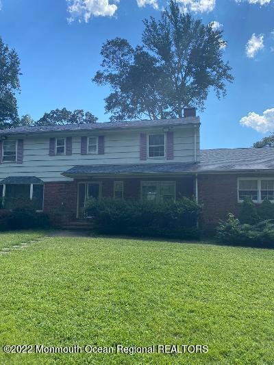 4 Ferris Ct, Oakhurst, NJ 07755
